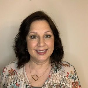 Meet your Posher, Debbie